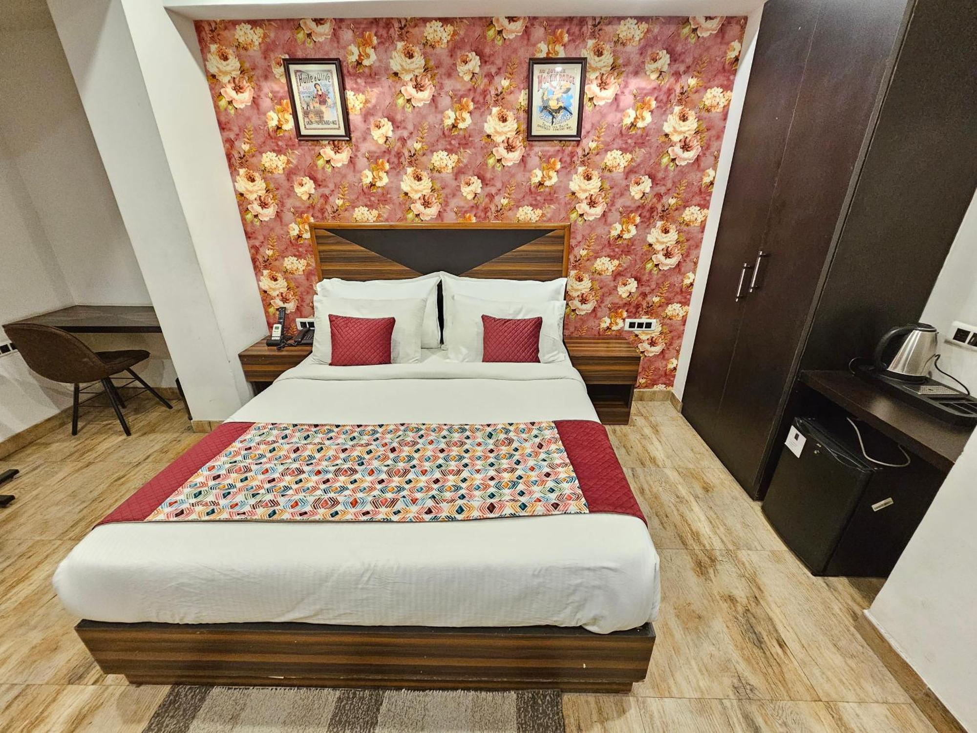 Hotel Linda Suites Near International Airport By La Casa Nowe Delhi Zewnętrze zdjęcie