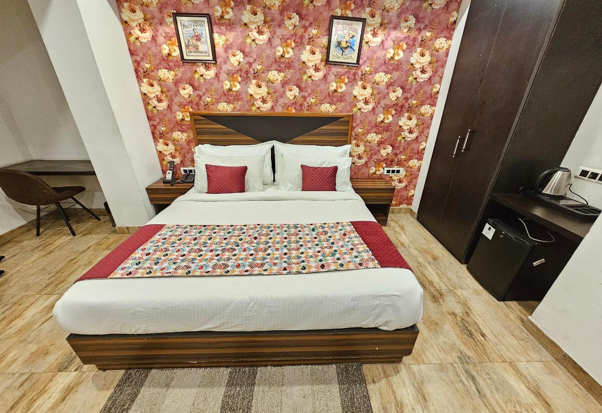Hotel Linda Suites Near International Airport By La Casa Nowe Delhi Zewnętrze zdjęcie